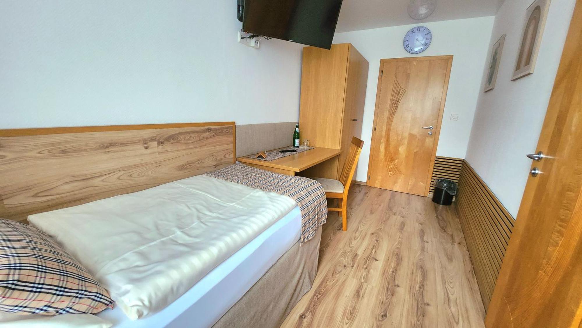Landhaus Kuerrenberg Mayen Buitenkant foto